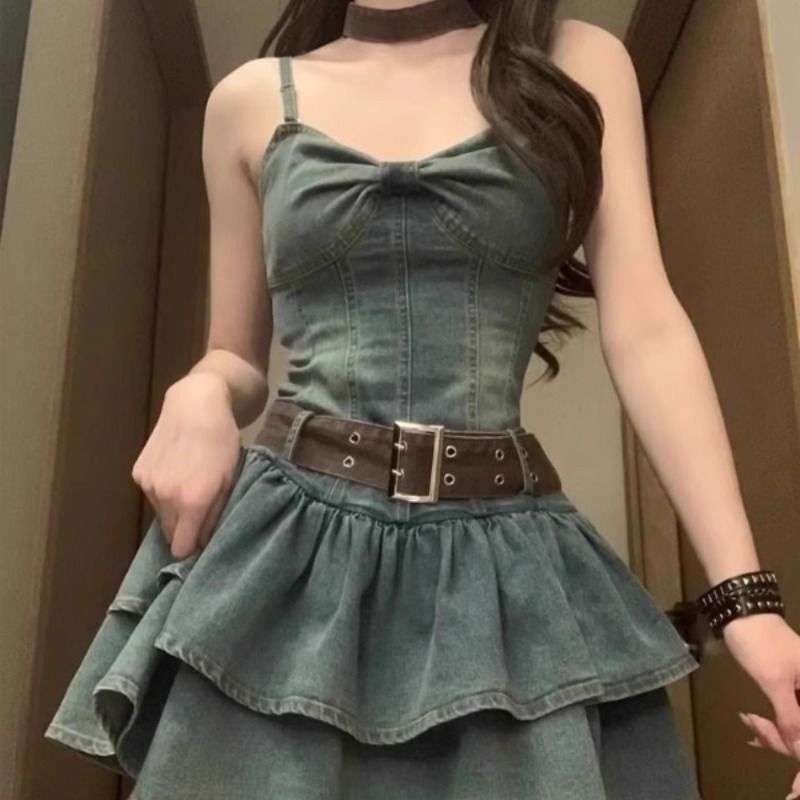 カジュアルスタイル　レトロ風デニムサロペットスカート