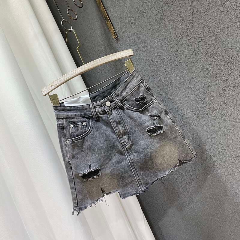 カジュアルスタイル　 ダメージ加工デニムミニスカート