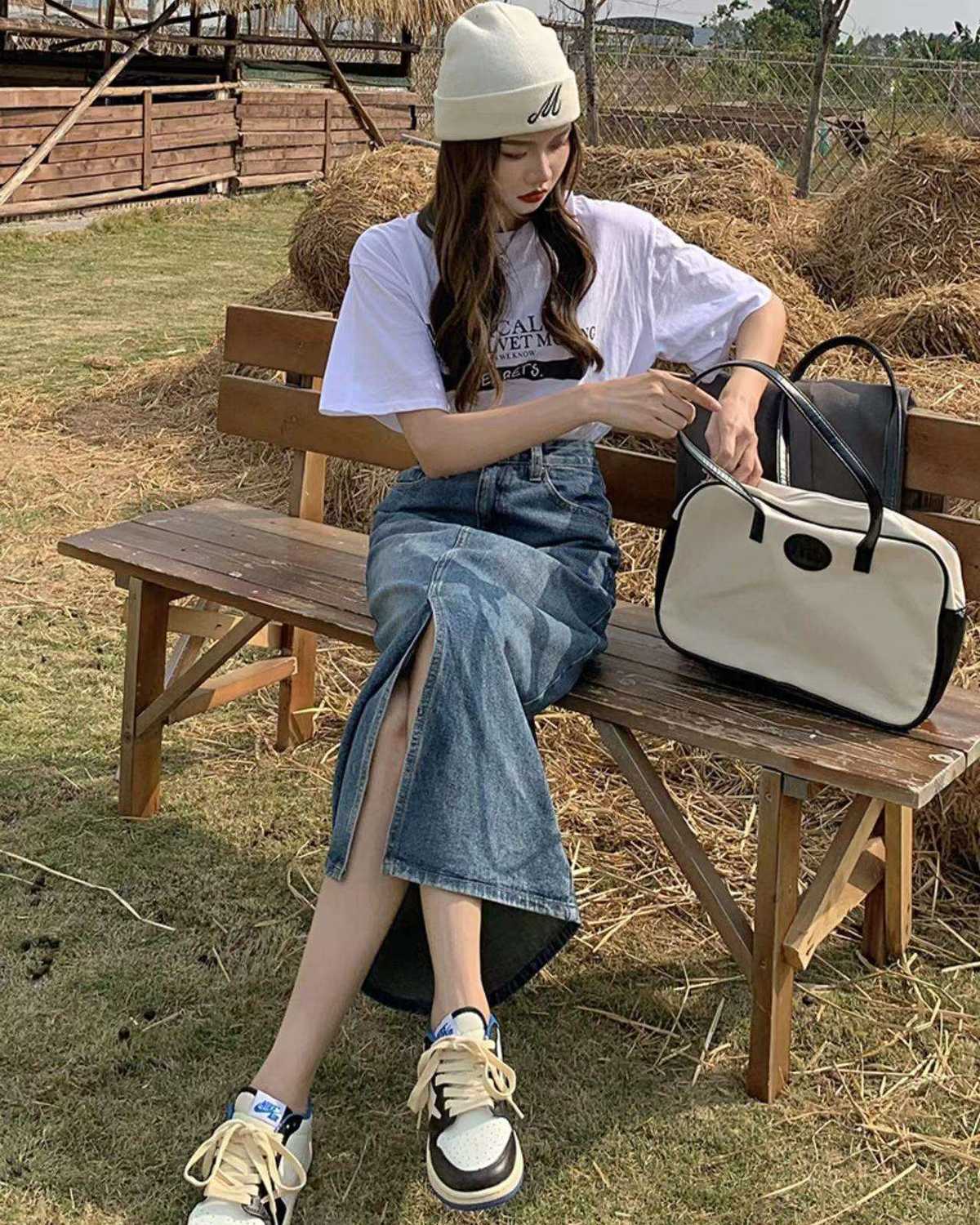 カジュアルスタイル デニムミディ丈スリットスカート