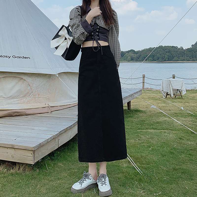 カジュアルスタイル すっきりシルエットデニムロングタイトスカート