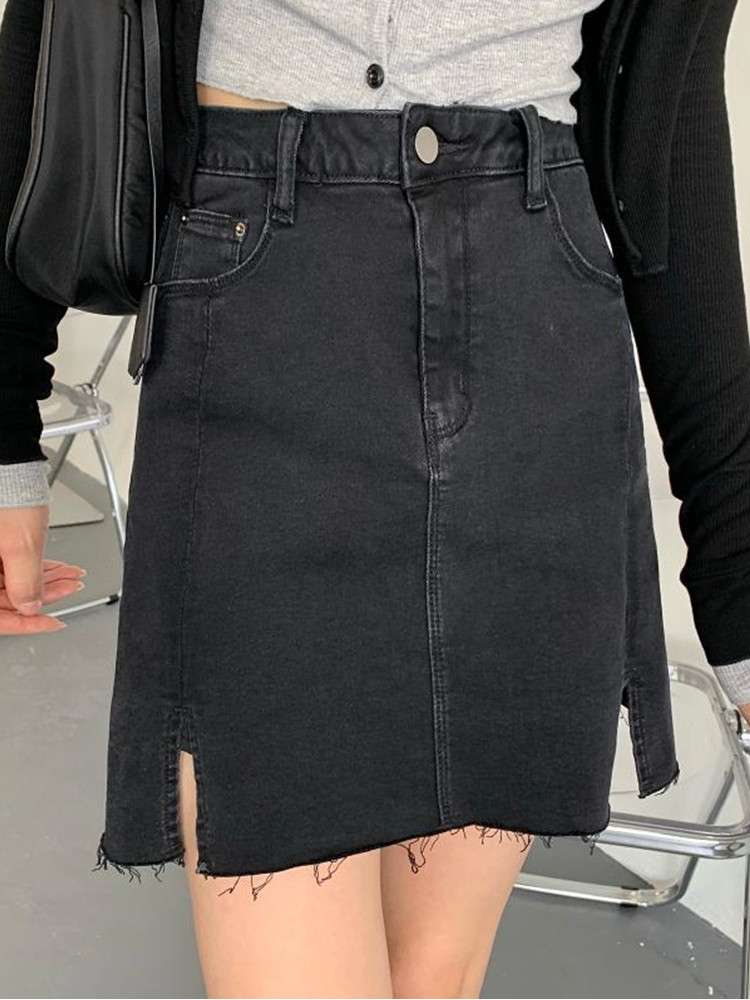 カジュアルスタイル　 フリンジ裾デニムミニスカート