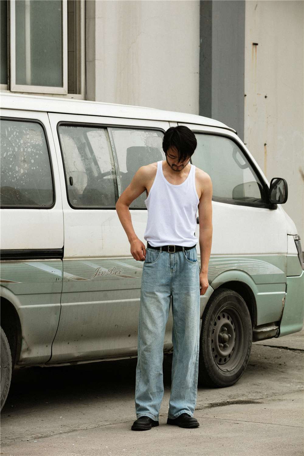 カジュアルスタイル ワイドリラックスデニム 90年代風