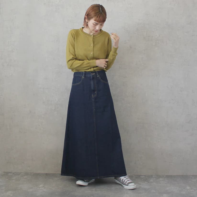 フロアまでのゆったりデニムフレアスカート