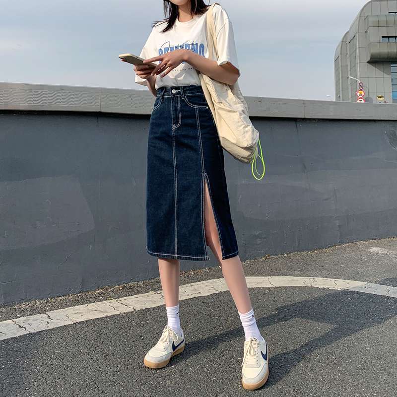 カジュアルスタイル　 スリット入りデニムロングスカート