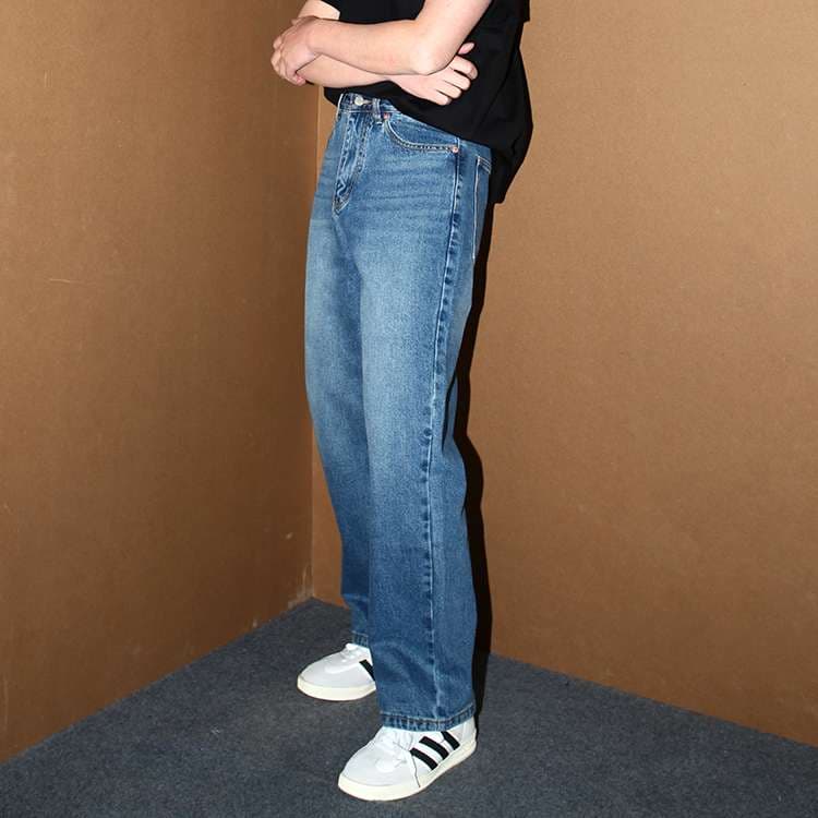カジュアルスタイル リラックスワイドストレートデニム