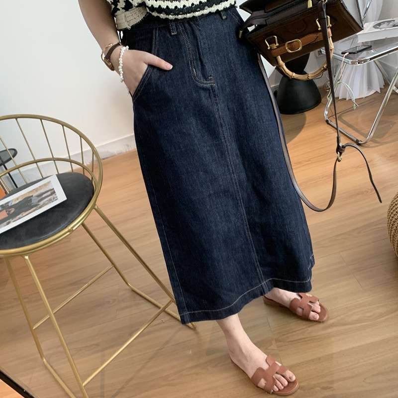 カジュアルスタイル　コンパクトデニムミディロングスカート