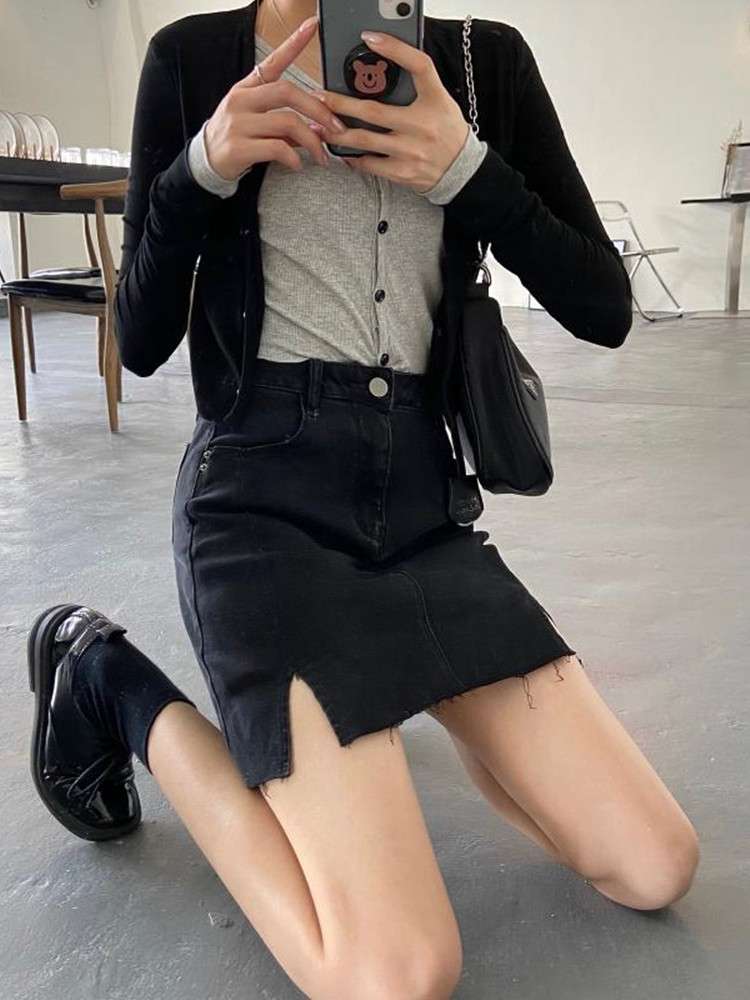 カジュアルスタイル　 フリンジ裾デニムミニスカート