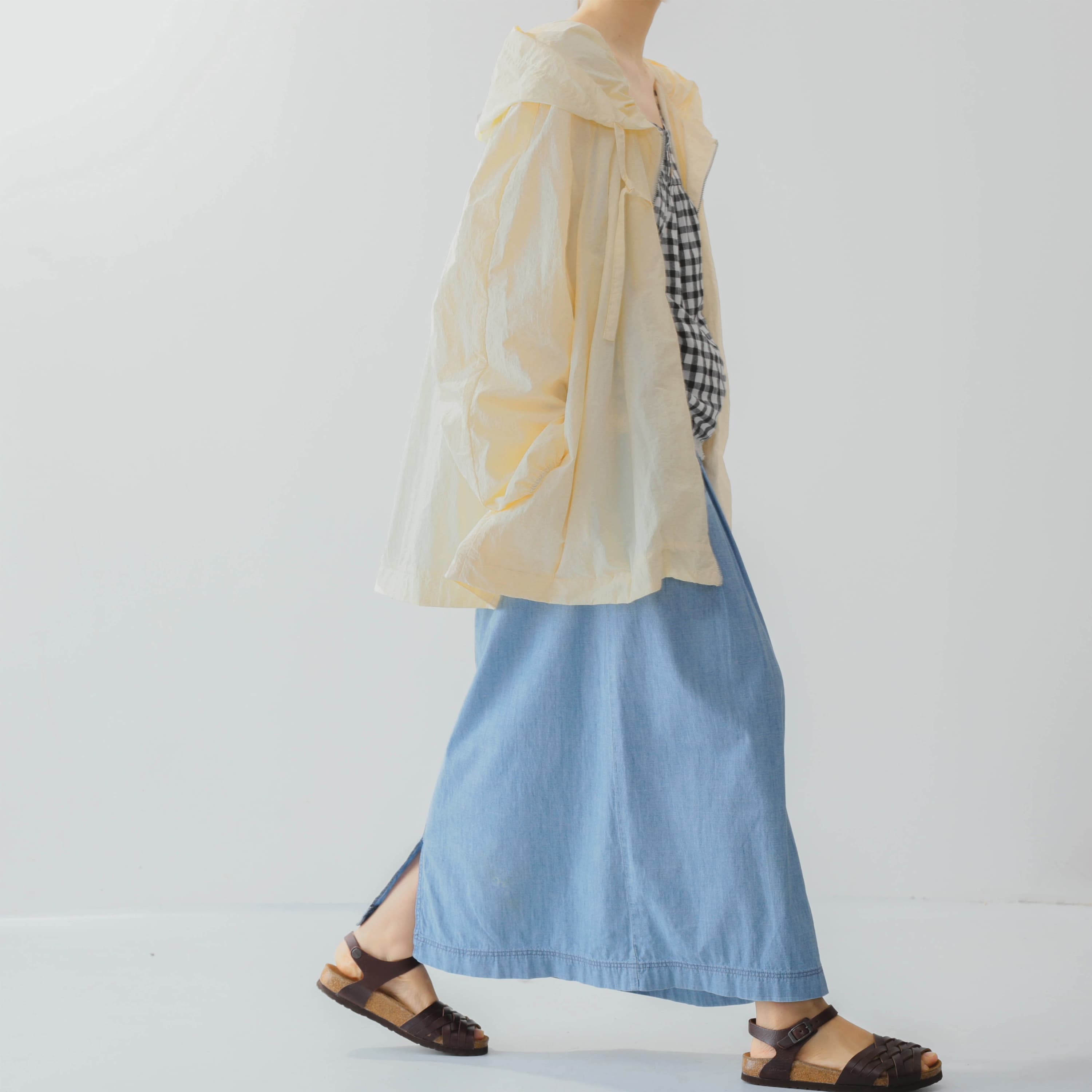 優しい風合いのロング丈デニムスカート