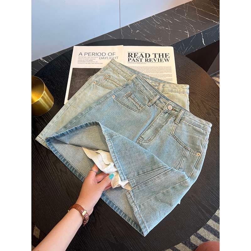 カジュアルスタイル　シンプルデニムミニスカート