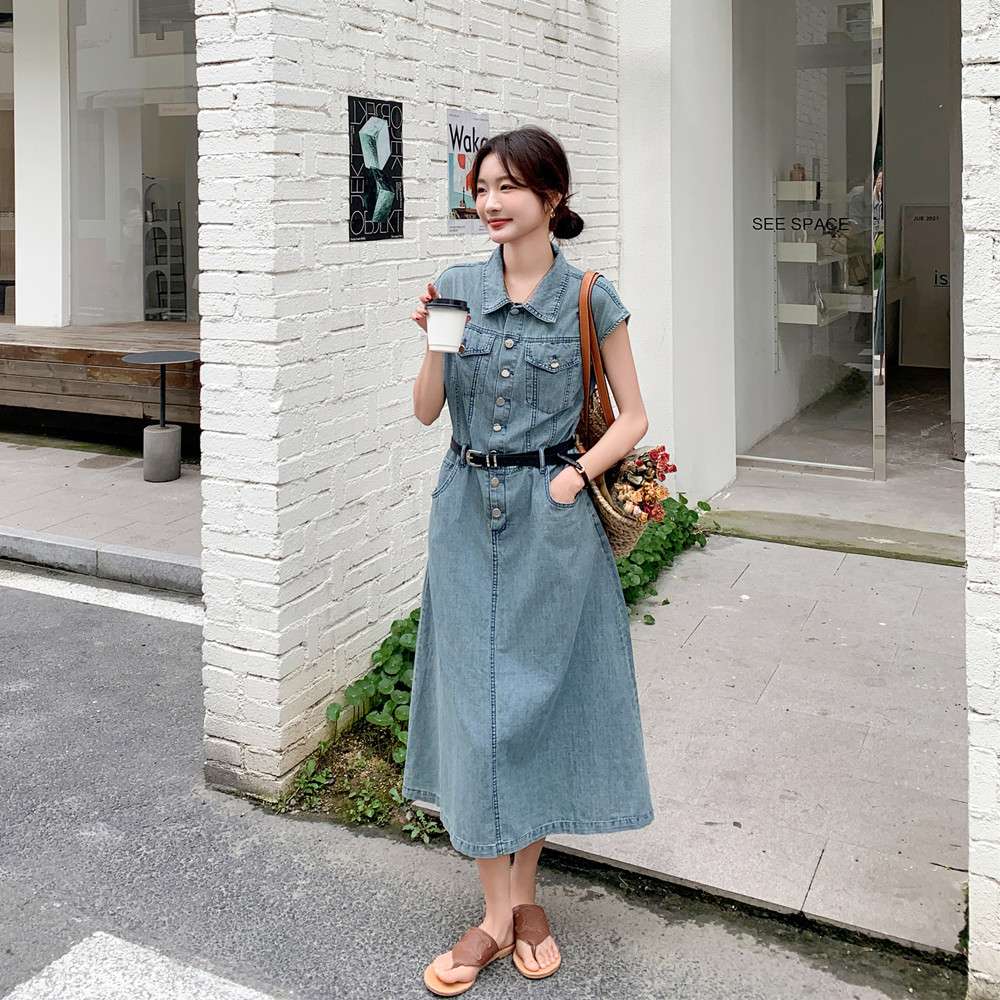 カジュアルスタイル 夏のカフェスタイル デニムシャツワンピース