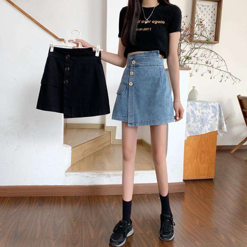 カジュアルスタイル　デニムミニスカート