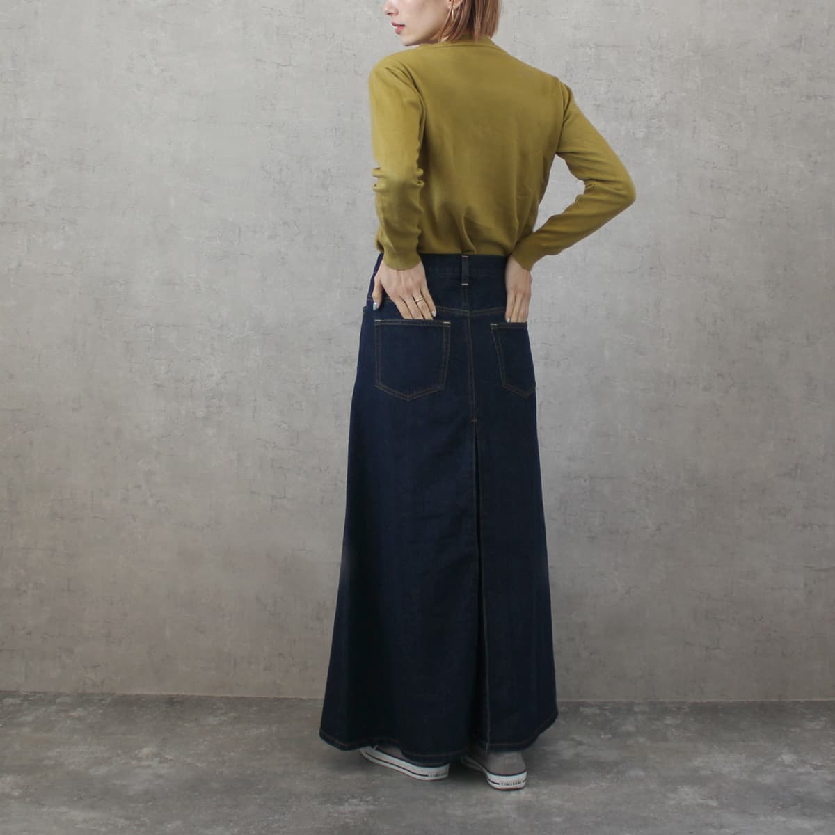 フロアまでのゆったりデニムフレアスカート