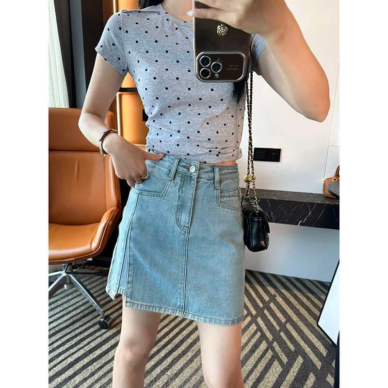 カジュアルスタイル　シンプルデニムミニスカート