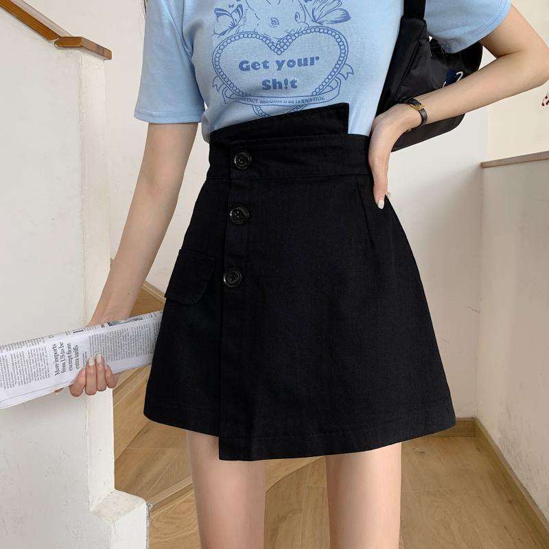 カジュアルスタイル　デニムミニスカート