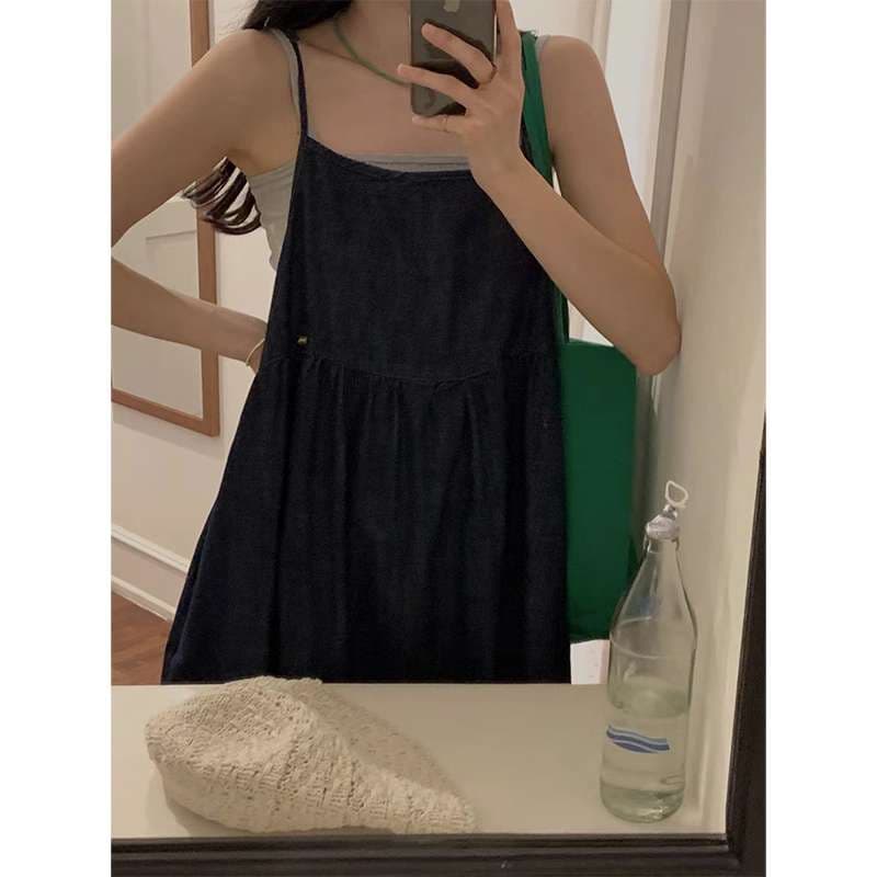 カジュアルスタイル　 ゆったりデニムサロペットスカート