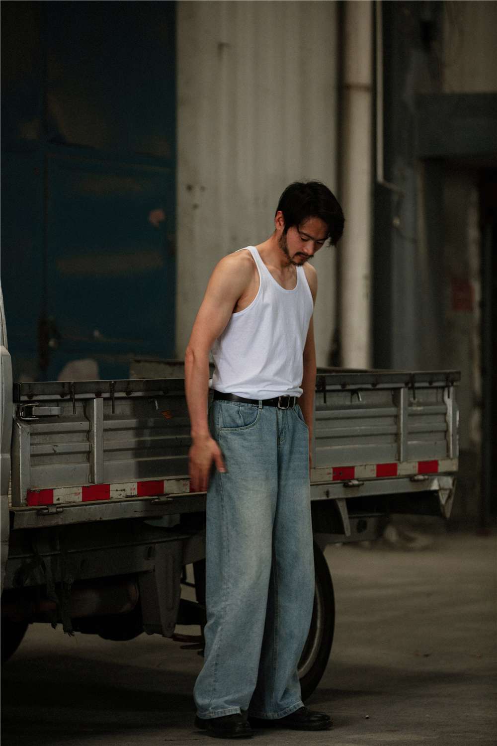 カジュアルスタイル ワイドリラックスデニム 90年代風