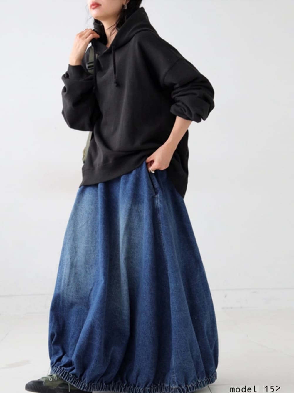ふんわりバルーンギャザーデニムロングスカート