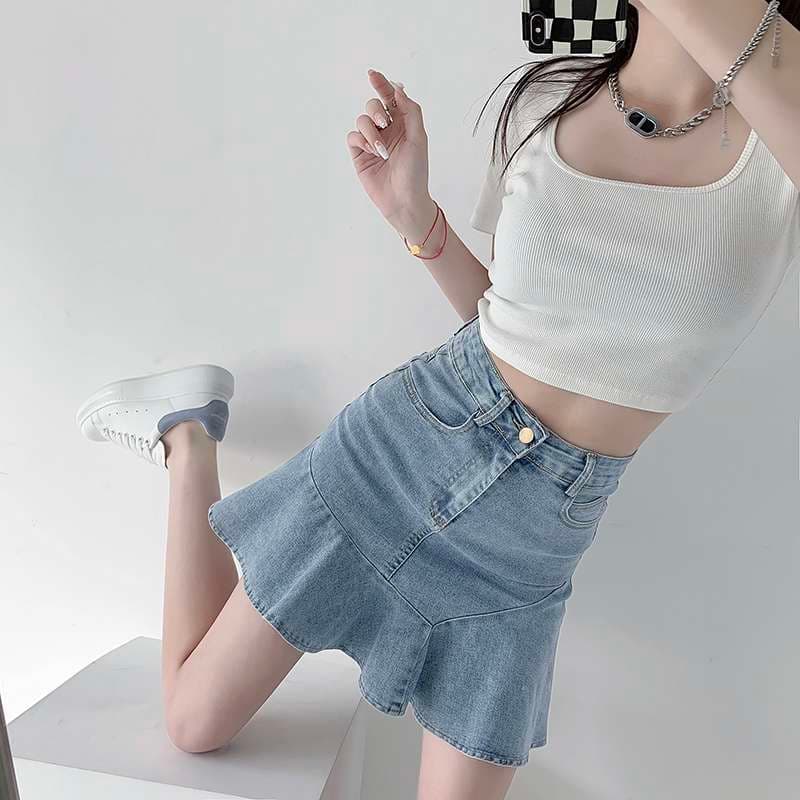 カジュアルスタイル　フレアデニムミニスカート