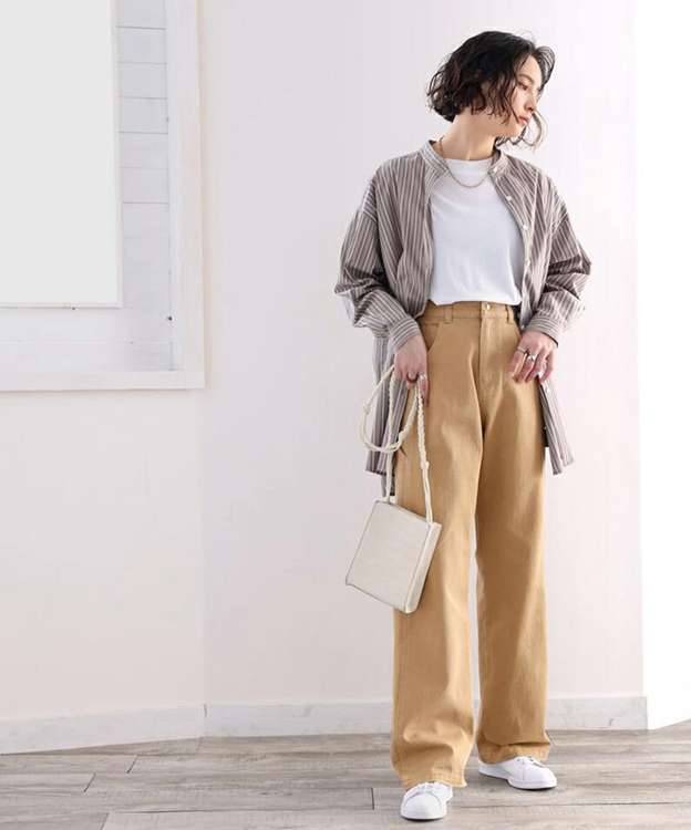 デニム ゆったりシルエットのワイドパンツ